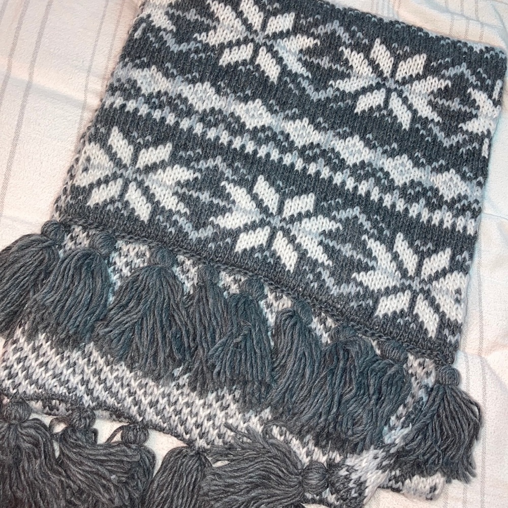 scarf